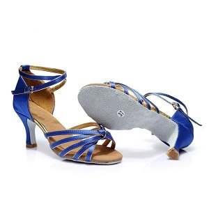 gynaikeia-papoytsia-latin-7-ponto-mple